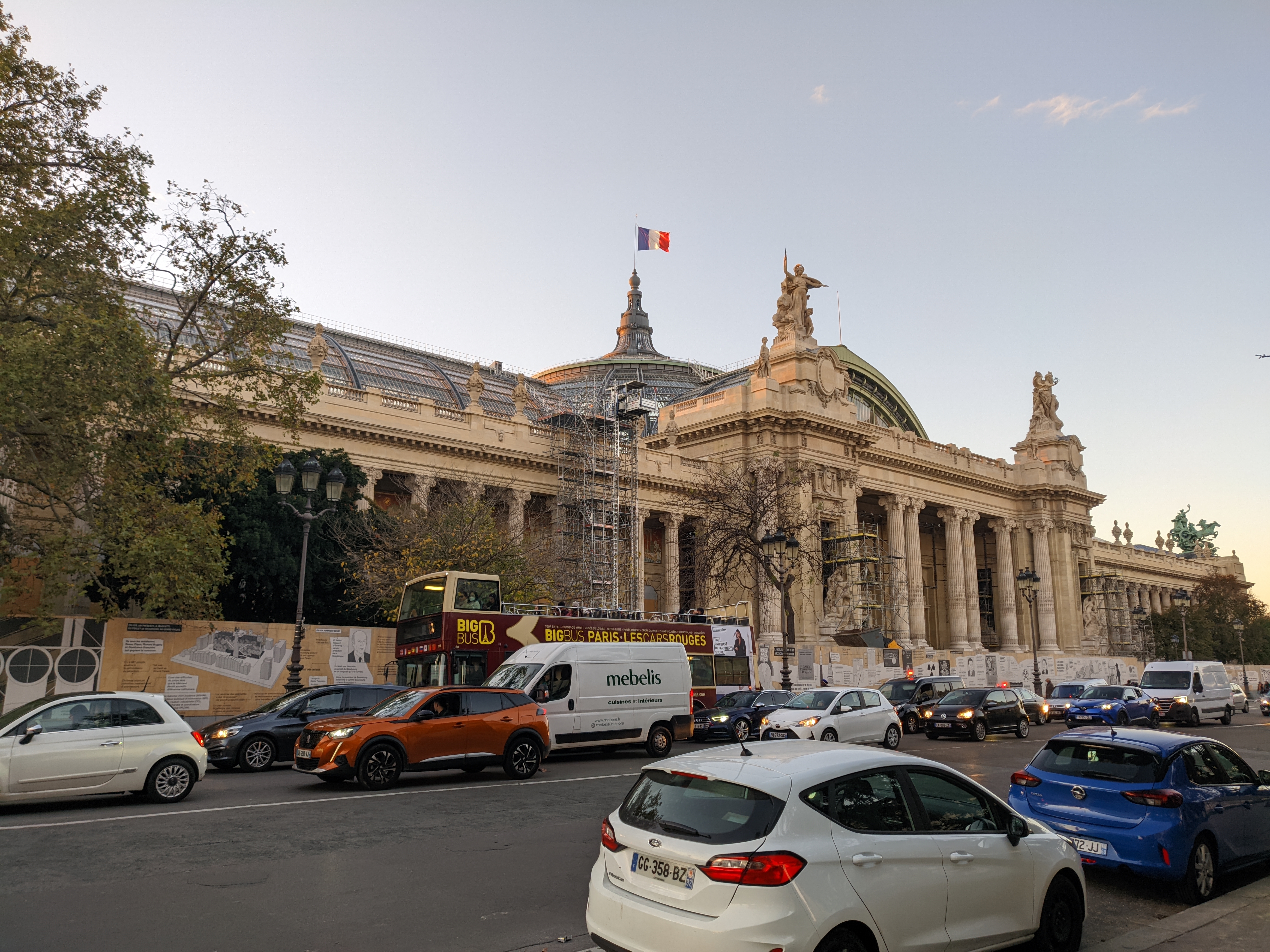 Figure 42: Das Grand Palais war bedauerlicherweise dicht.